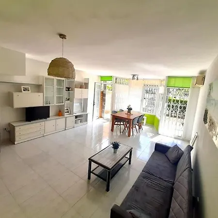 Magnifica Casa Con Piscina Cambrils